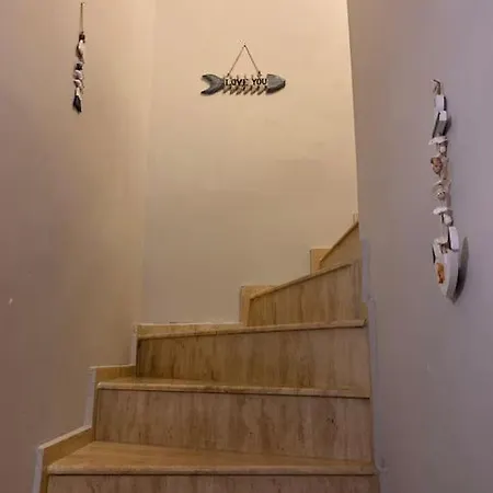 Megaron Homes Kucukkoy Gardened فيلة